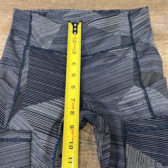 Lululemon SPEED UP 27” Leggings-Etch Hail Midnight Size 4 - Picture 4 of 8